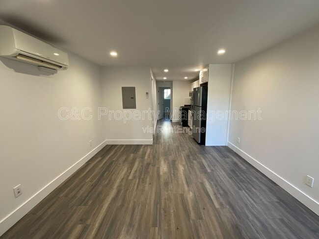 Photo - 184 Los Olivos Ave