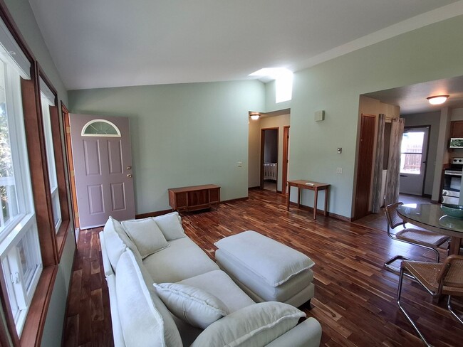 2716 Elm St