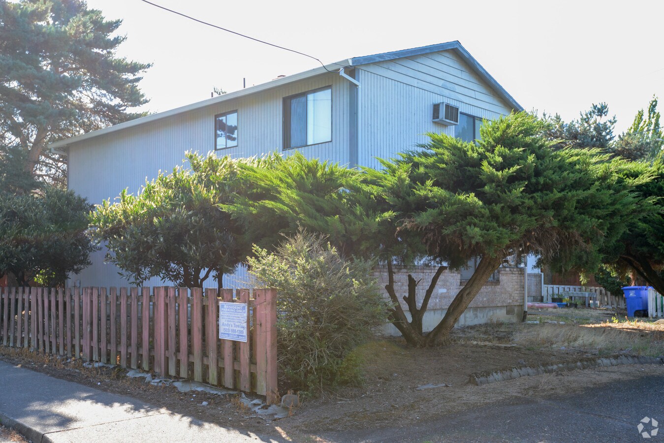 Photo - 10015 SE Foster Rd