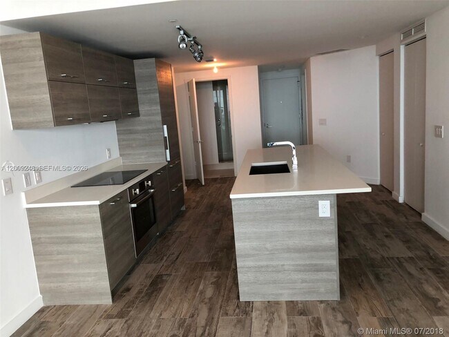 Photo - 650 NE 32nd St Unit 4005