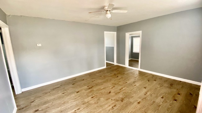 Building Photo - 2521 1st Pl Rental