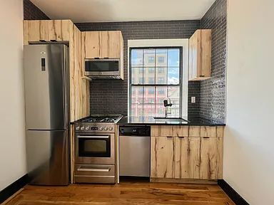 Photo - "Charming 1-Bedroom Retreat in Prime Brooklyn Location – Your Urban Oasis Awaits!"