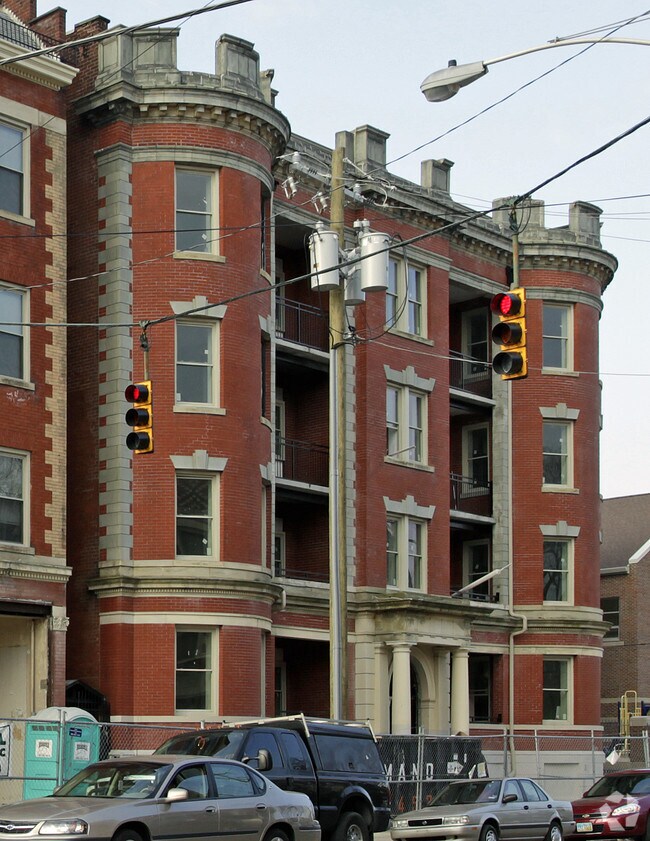 Rockdale Manor - Rockdale Manor Apartments