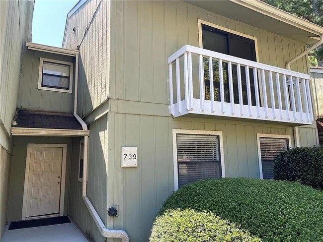 Photo - 739 Hanover Ln SE Townhome
