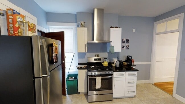 Photo - 200 Harvard St Unit 2