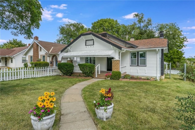 Building Photo - 6143 Forest Ave