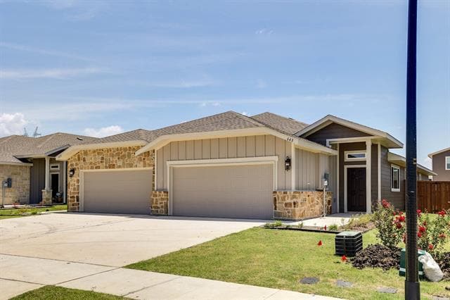 Photo - 648 Blackland dr