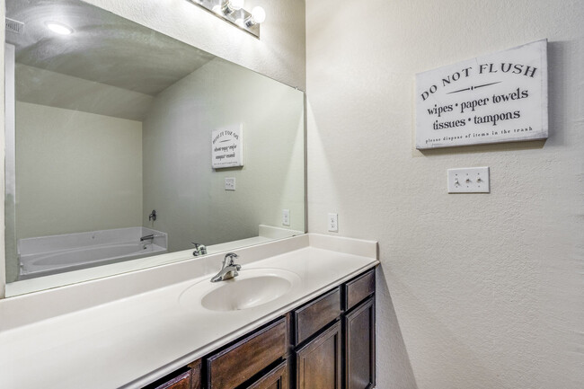 Photo - 223 Azalea Way