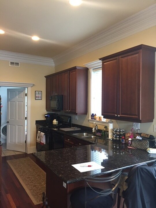 Photo - 924 W Cornelia Ave Unit 4S