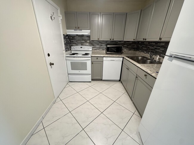 Photo - 2180 NE 67th St Unit 730