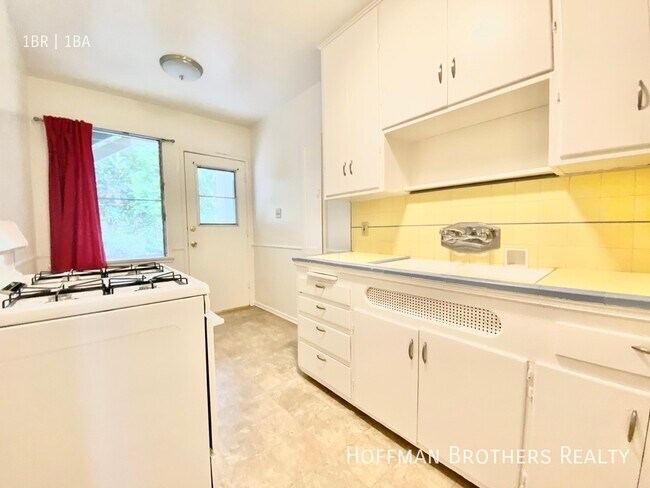 Photo - 8260 Blackburn Ave Unit A