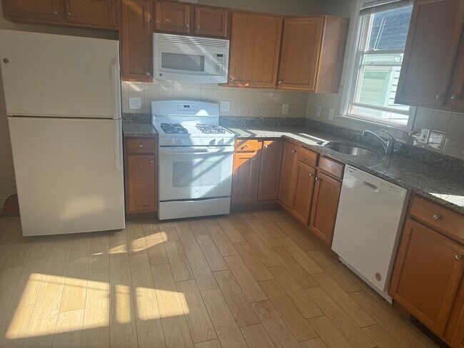 Photo - 1096 Cambridge St Unidad /