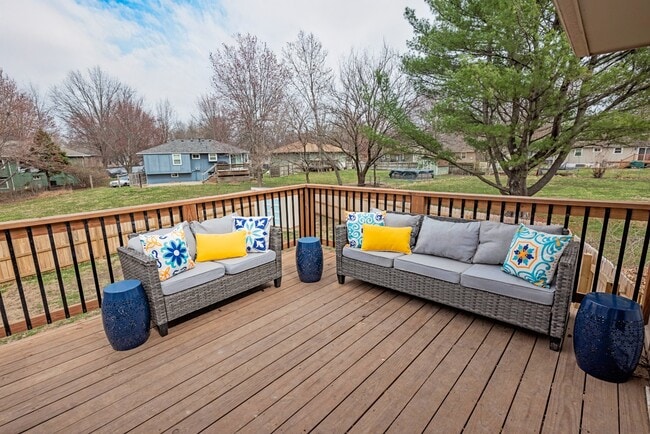 Photo - 413 SE Lana Ct