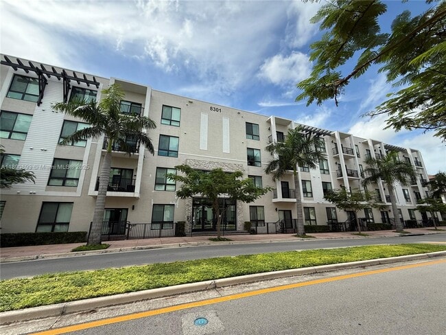 Building Photo - 8301 NW 41st St Unit B-409