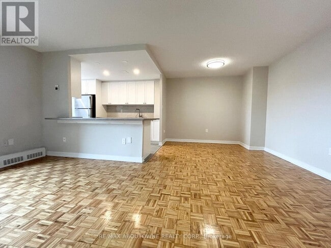 Photo - 1 Cedarwoods Crescent