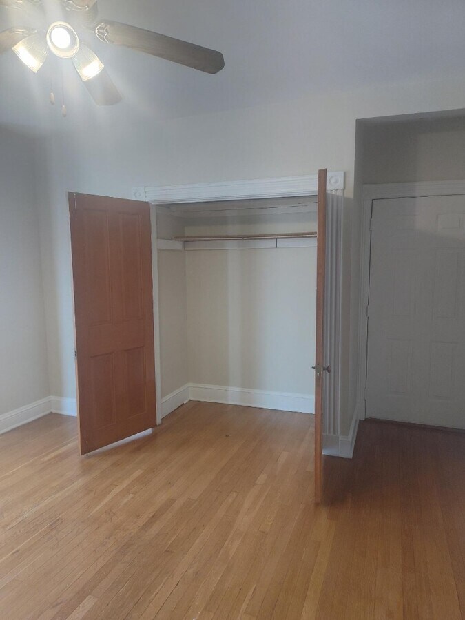 Photo - Spacious and sunny studio unit ready for m...