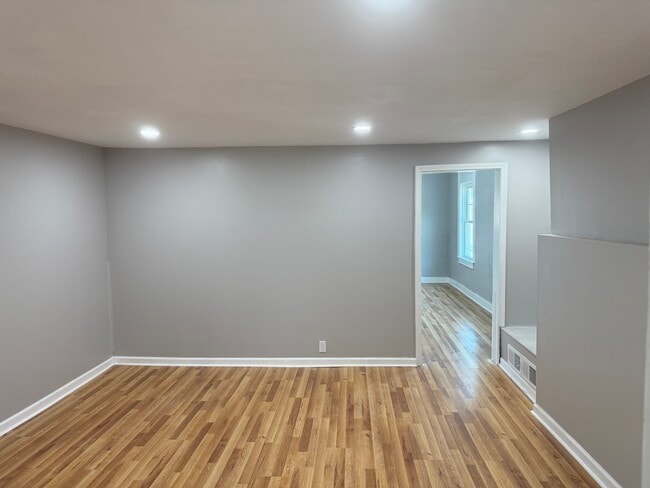 Photo - 30 1st St
