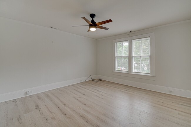 Photo - 639 S Poplar St Apartment Unit 639-D