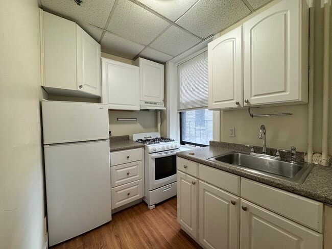 Photo - 386 Riverway Unit #3