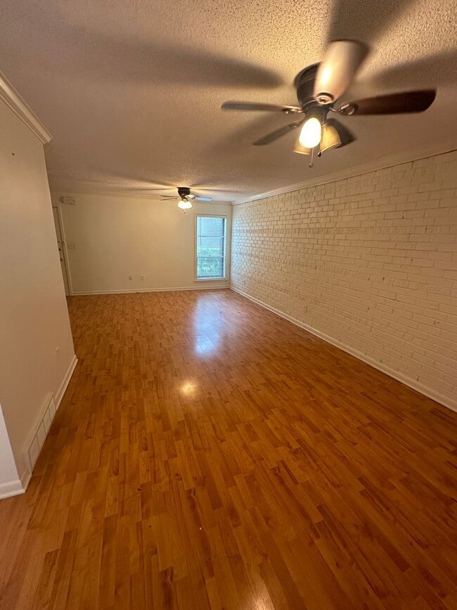 Photo - 2BD/1.5BA Townhouse located in East Memphis!
