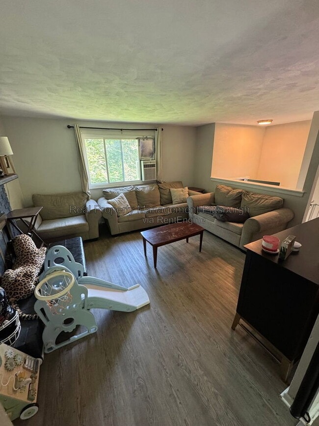 Photo - 90 Walker Rd