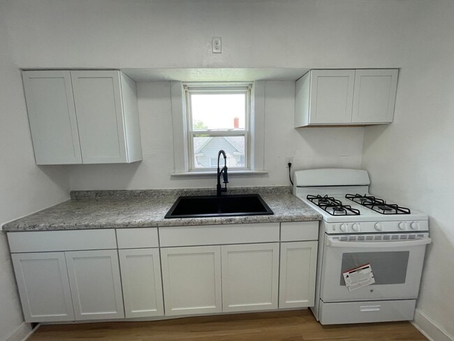 Photo - 942 Washington St Unit Upper