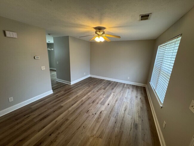 Photo - Charming Grottoes Townhouse
