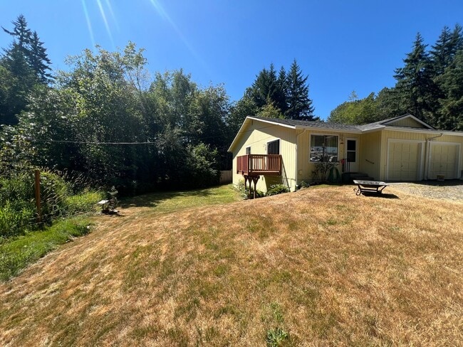 Photo - Two Bedroom Duplex in Port Orchard, Availa...