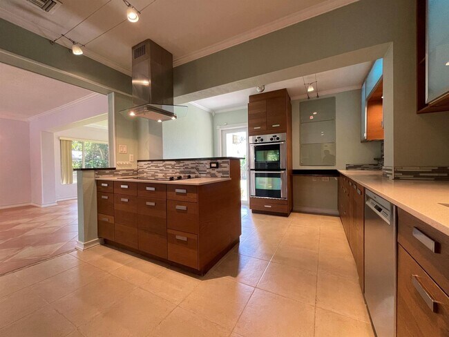 Photo - 1754 NE 47th St