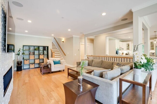 Photo - 3341 Oak Knoll Dr