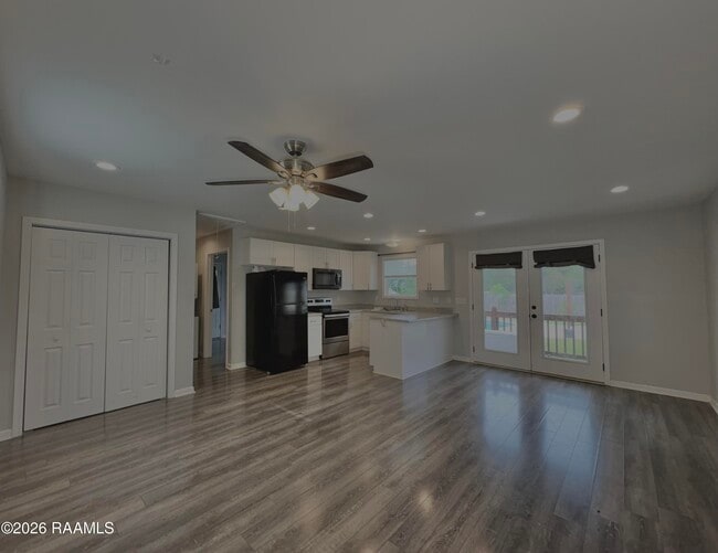 113 Glenfield Dr