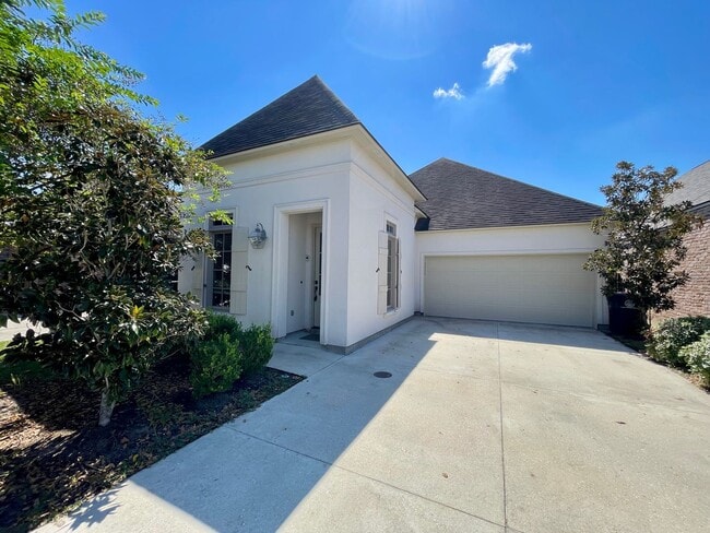 Building Photo - Spacious 4 bedroom 2 bathroom home for rent!