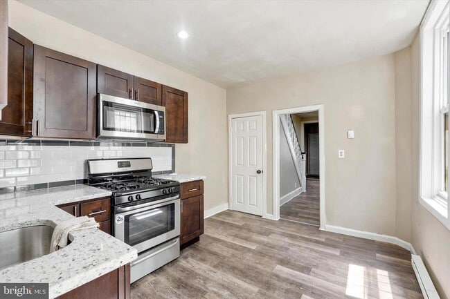 Photo - 3114 Custer St