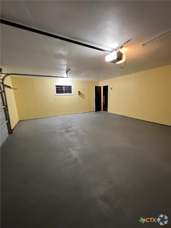 Building Photo - 2530 Moores Mill Rd Rental