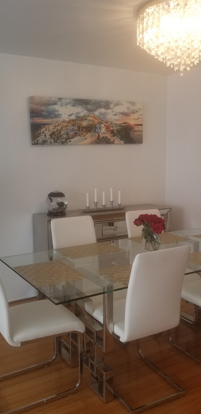 Photo - 1222 N Olive Dr Unit 102