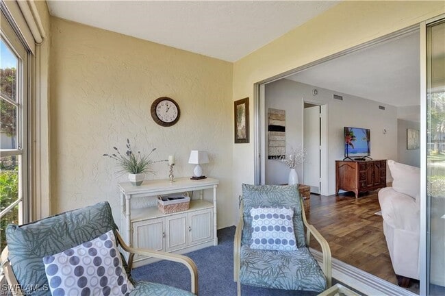 Building Photo - 360 Charlemagne Blvd Unit D105