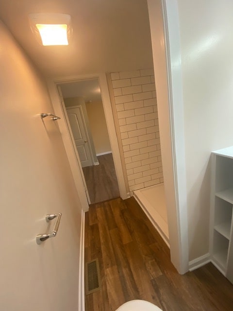 Photo - 208 Grover St SW