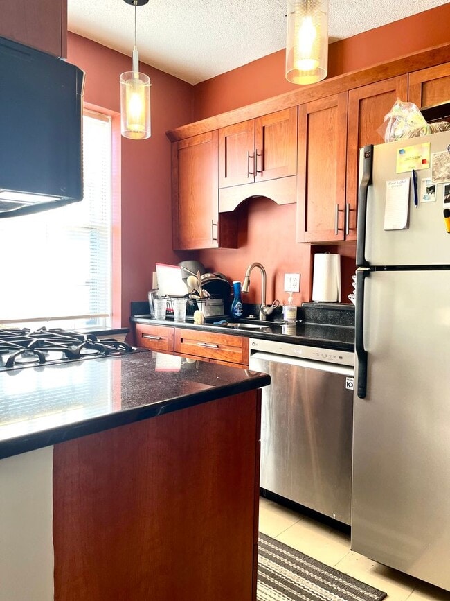 Building Photo - NO FEE!   GORGEOUS COOLIDGE CORNER 2 BED WITH IN-UNIT LAUNDRY, HT/HW INCLUDED, PARKING FOR RENT