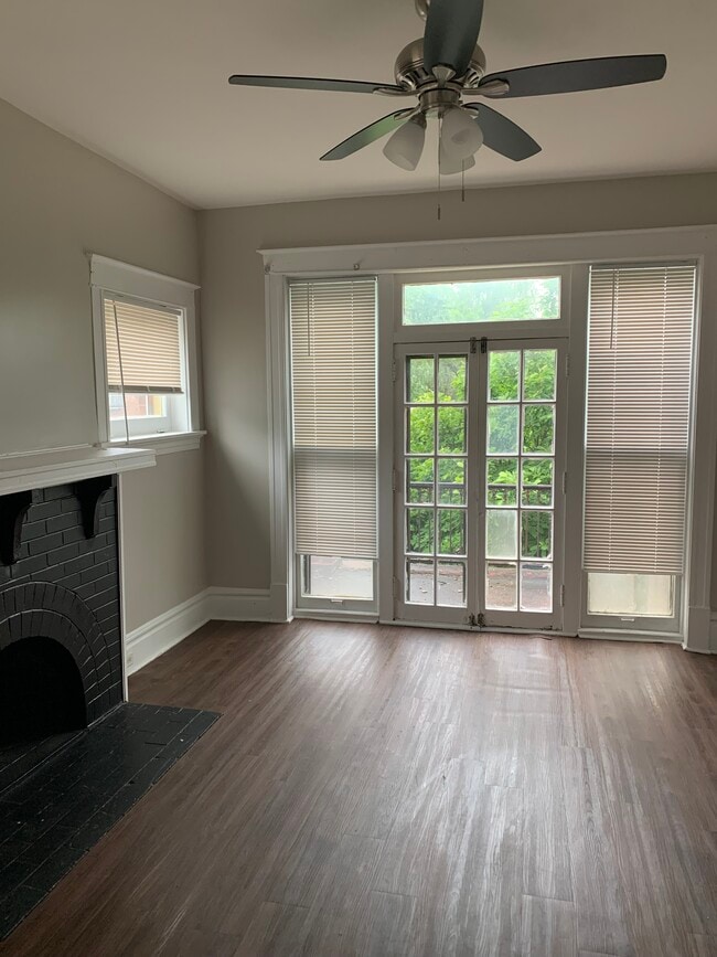 Building Photo - 6003 Unit 2E Rental