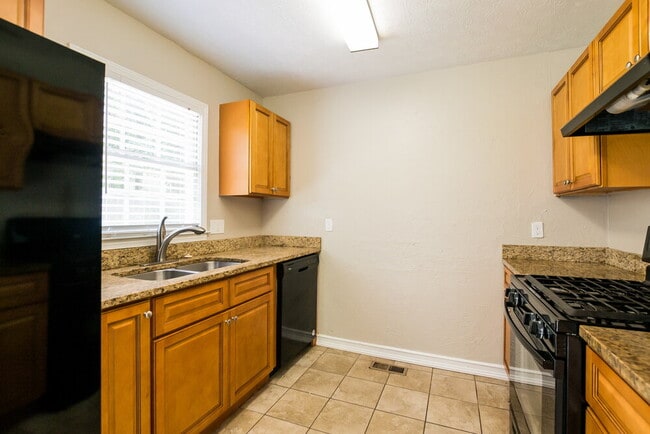 Photo - 155 Sunny Ln