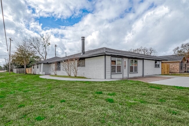 Building Photo - 300 Lane Dr Rental