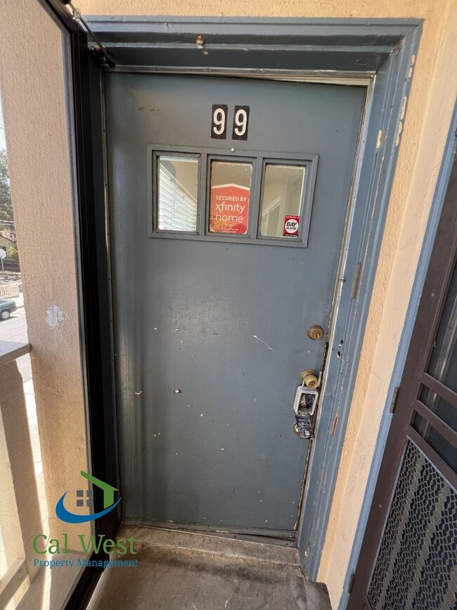 Photo - $2,495 - UPDATED 2 bedrooms/1 bathroom Upstairs Unit near Rose Garden! Unit 99