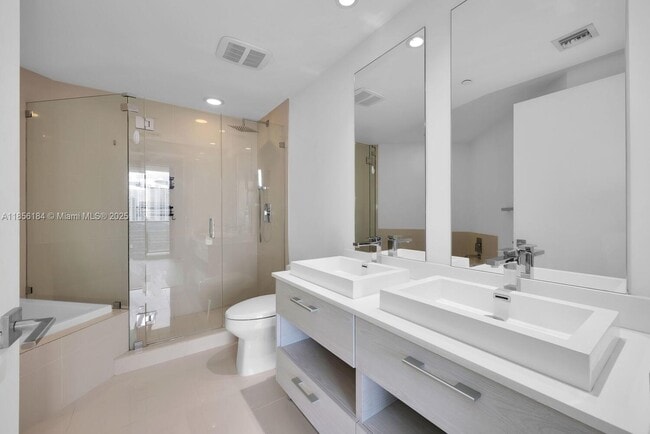 Photo - 45 SW 9th St Unidad 2101