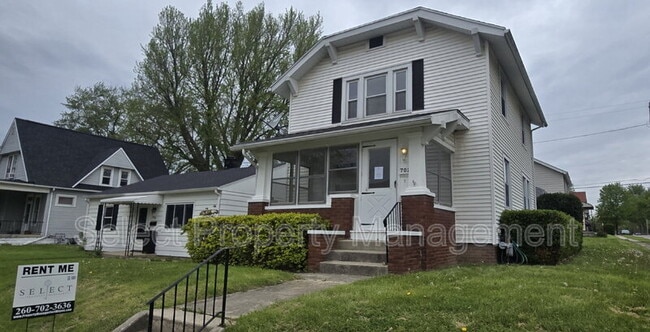 Building Photo - 702 Archer Ave