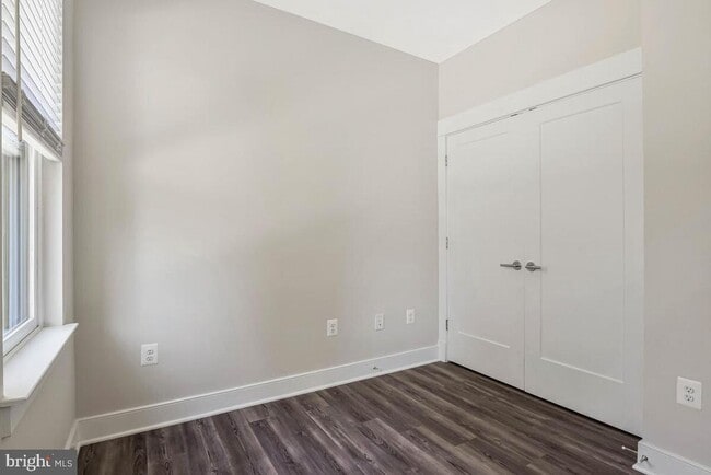 Photo - 1003 Sycamore Dr SE