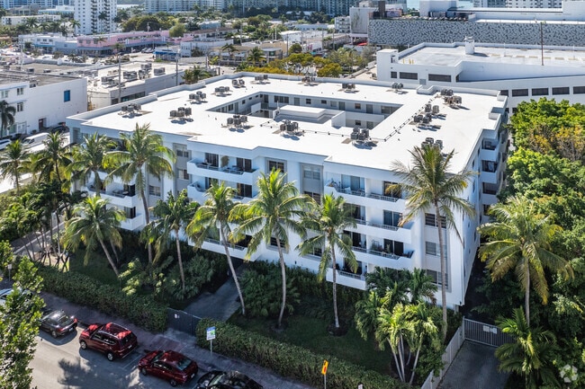 Additional Building View - Chic Place at Lincoln
