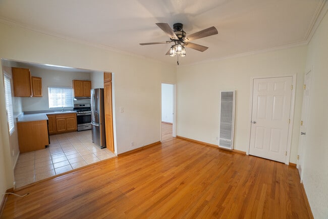 Photo - 2326 Pacific Ave Unit 5