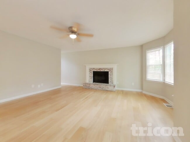 Photo - 5017 Sandyhook Ct NW