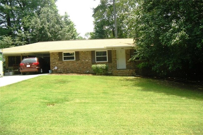 Building Photo - 2604 Princess Ln SE