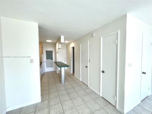 Photo - 1100 NE 11th St Unit 302